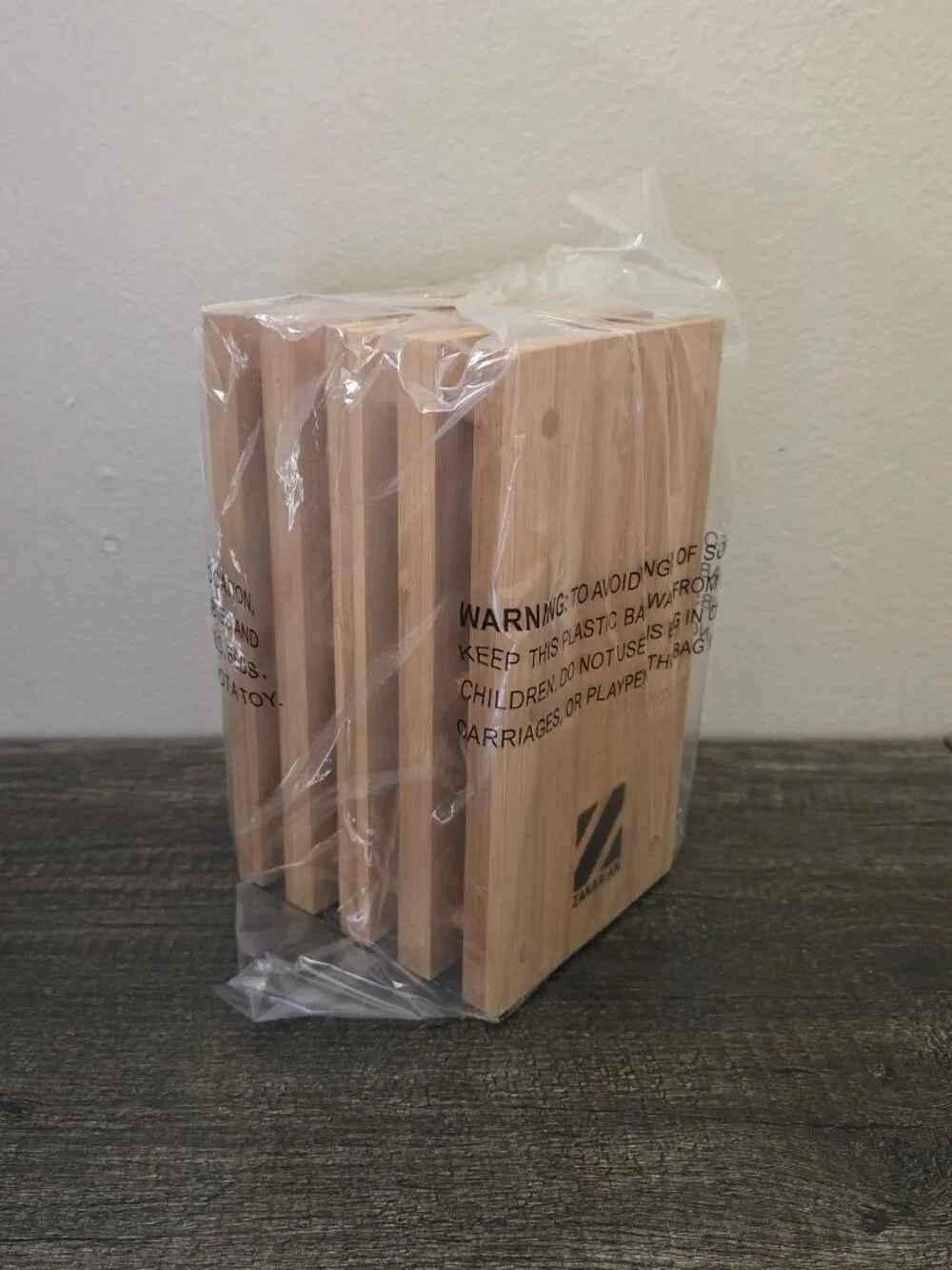 Zakarian Magnetic Knife Block